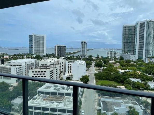 121 NE 34th St 1604, Miami FL 33137