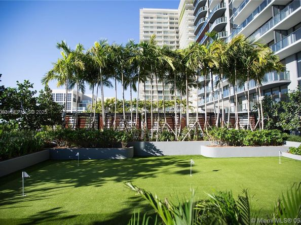 121 NE 34th St 1604, Miami FL 33137