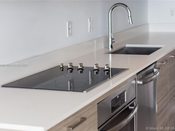 121 NE 34th St 1604, Miami FL 33137