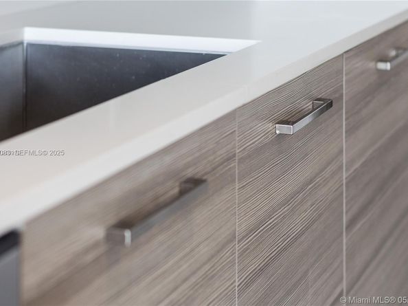 121 NE 34th St 1604, Miami FL 33137