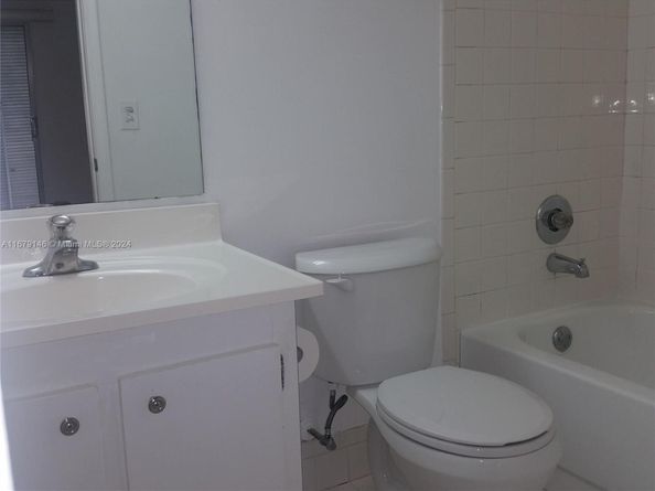 13350 SW 1st St 109P, Pembroke Pines FL 33027