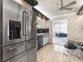 800 Parkview Dr 1021, Hallandale Beach FL 33009