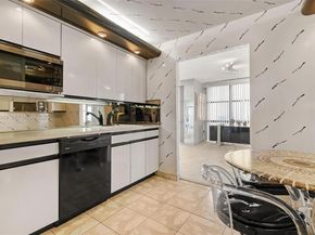 800 Parkview Dr 1021, Hallandale Beach FL 33009