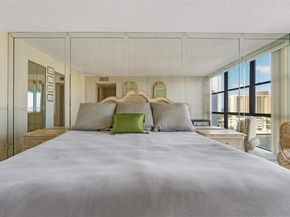 800 Parkview Dr 1021, Hallandale Beach FL 33009