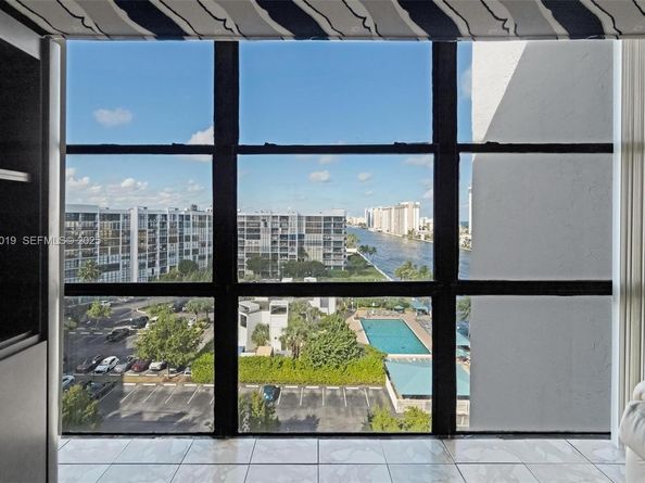 800 Parkview Dr 1021, Hallandale Beach FL 33009