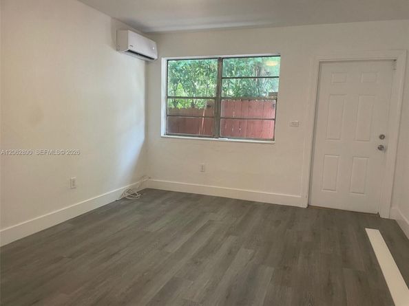 1831 NW 41st St, Miami FL 33142