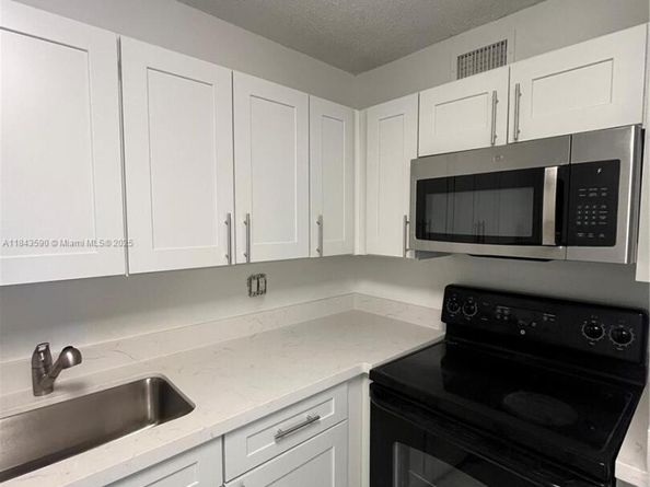 7430 SW 153rd Pl 1061, Miami FL 33193