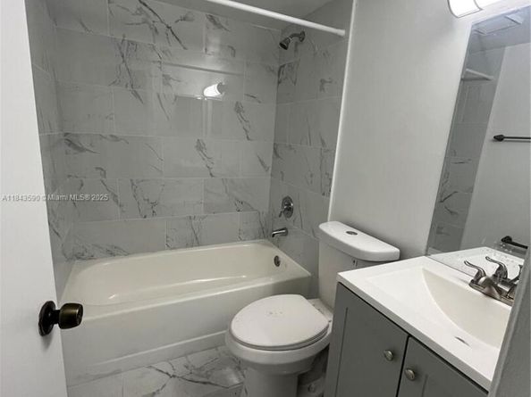 7430 SW 153rd Pl 1061, Miami FL 33193