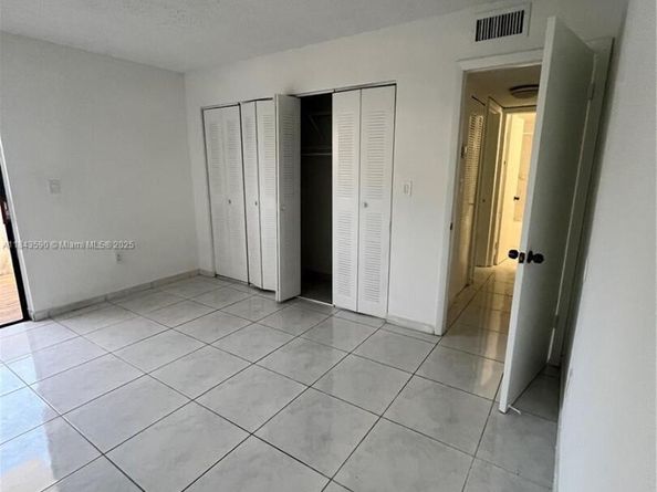 7430 SW 153rd Pl 1061, Miami FL 33193