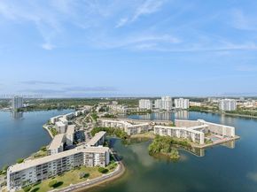 1000 W Island Blvd 2911, Aventura FL 33160