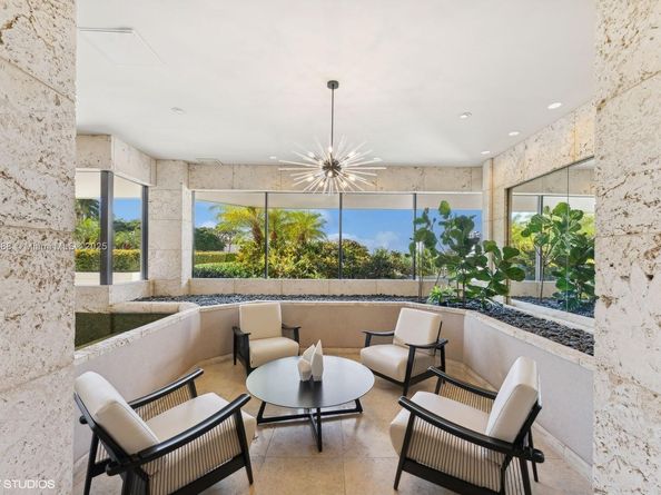 1000 W Island Blvd 2911, Aventura FL 33160