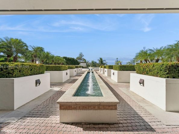 1000 W Island Blvd 2911, Aventura FL 33160