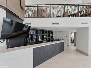 1000 W Island Blvd 2911, Aventura FL 33160