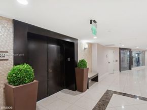 1000 W Island Blvd 2911, Aventura FL 33160