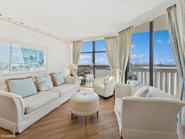 1000 W Island Blvd 2911, Aventura FL 33160