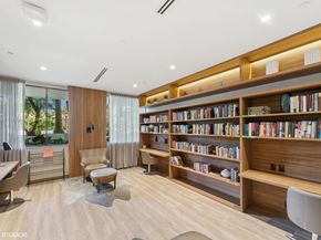 1000 W Island Blvd 2911, Aventura FL 33160