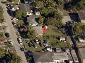 33 NW 8th Ave, Homestead FL 33030