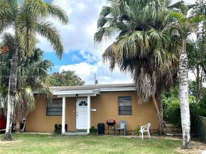 33 NW 8th Ave, Homestead FL 33030