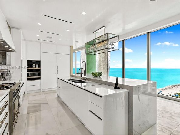 17901 Collins Ave 2004, Sunny Isles Beach FL 33160