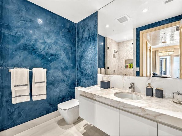 17901 Collins Ave 2004, Sunny Isles Beach FL 33160