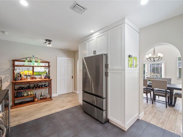 1020 SW 22nd St, Miami FL 33129