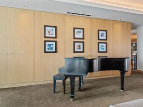 900 Biscayne Blvd PH6201, Miami FL 33132