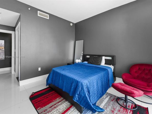 900 Biscayne Blvd PH6201, Miami FL 33132