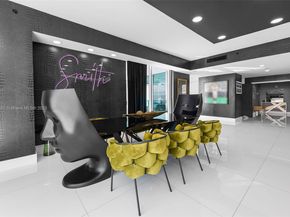 900 Biscayne Blvd PH6201, Miami FL 33132