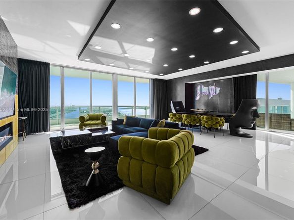 900 Biscayne Blvd PH6201, Miami FL 33132