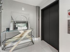 900 Biscayne Blvd PH6201, Miami FL 33132