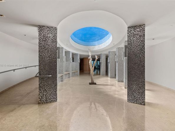 900 Biscayne Blvd PH6201, Miami FL 33132