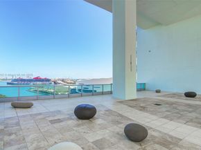 900 Biscayne Blvd PH6201, Miami FL 33132