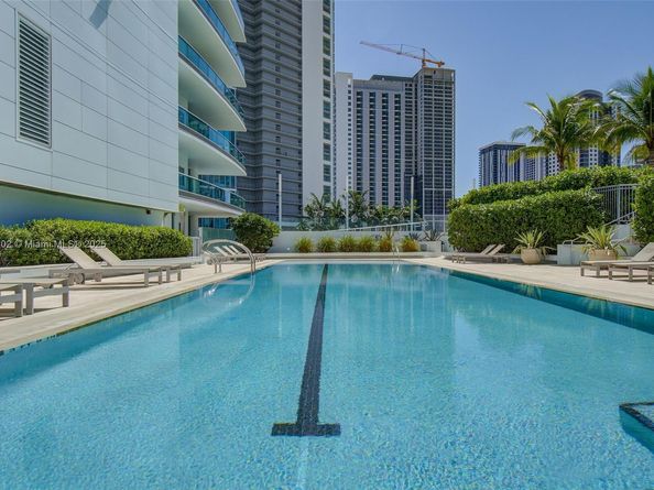 900 Biscayne Blvd PH6201, Miami FL 33132