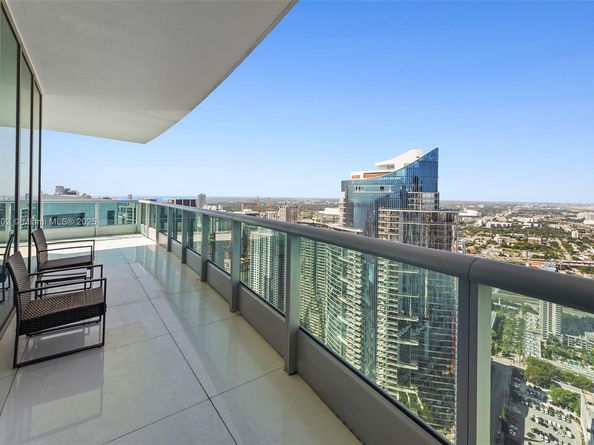 900 Biscayne Blvd PH6201, Miami FL 33132