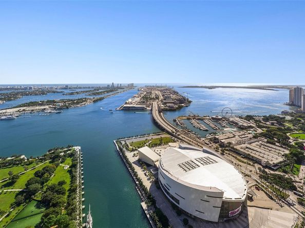 900 Biscayne Blvd PH6201, Miami FL 33132