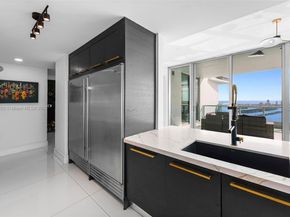 900 Biscayne Blvd PH6201, Miami FL 33132