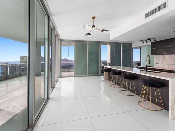 900 Biscayne Blvd PH6201, Miami FL 33132