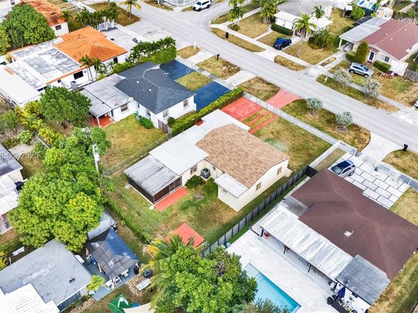 1020 SW 72nd Ave, Miami FL 33144