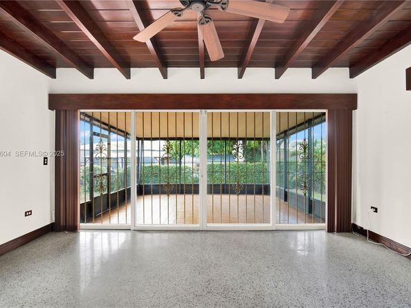 1020 SW 72nd Ave, Miami FL 33144