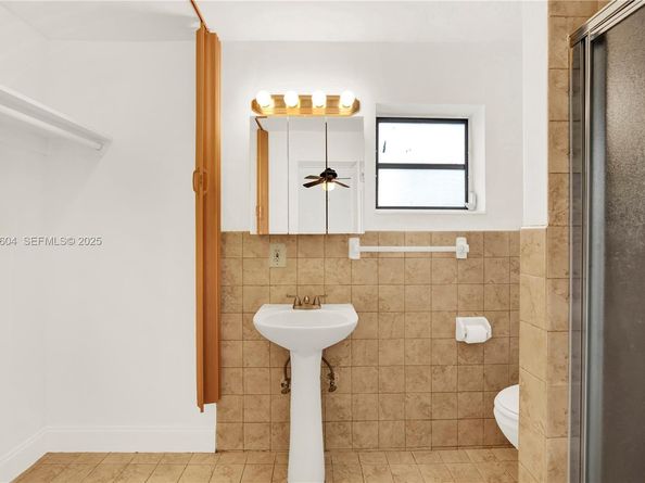 1020 SW 72nd Ave, Miami FL 33144