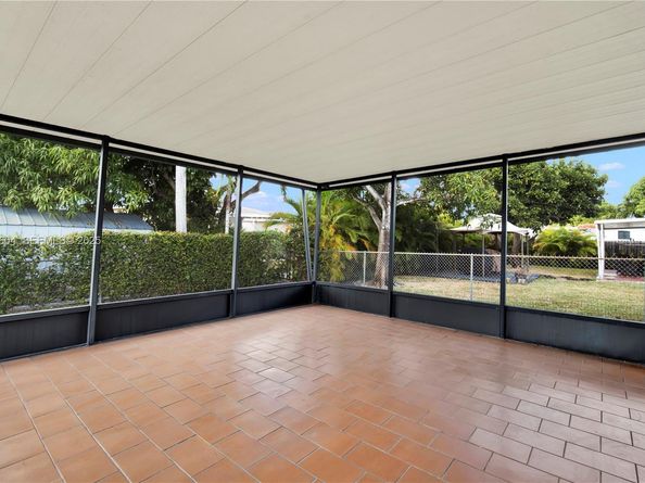 1020 SW 72nd Ave, Miami FL 33144