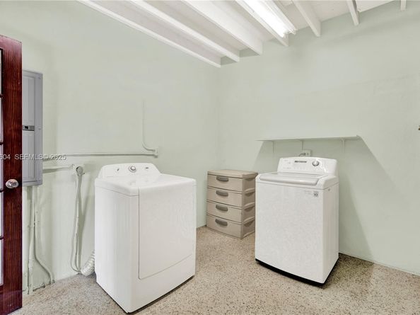 1020 SW 72nd Ave, Miami FL 33144