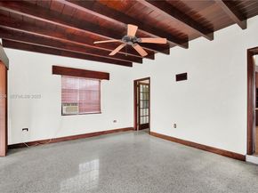 1020 SW 72nd Ave, Miami FL 33144