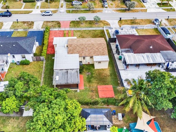 1020 SW 72nd Ave, Miami FL 33144