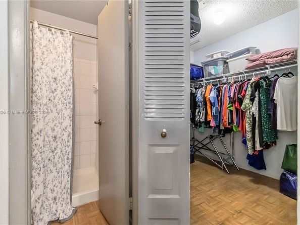 230 NW 106th Ter, Pembroke Pines FL 33026