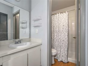 230 NW 106th Ter, Pembroke Pines FL 33026
