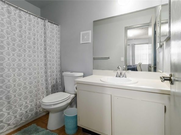 230 NW 106th Ter, Pembroke Pines FL 33026