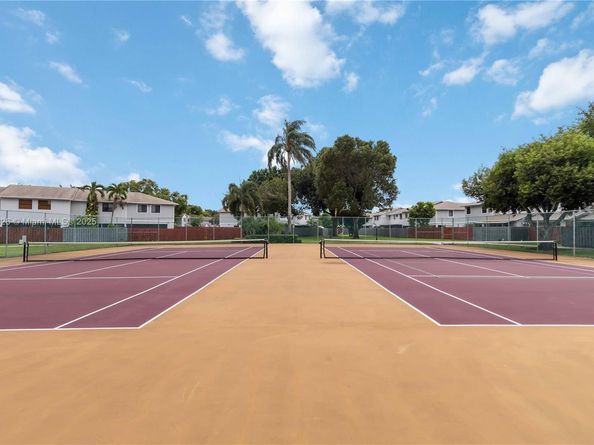 230 NW 106th Ter, Pembroke Pines FL 33026