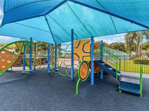 230 NW 106th Ter, Pembroke Pines FL 33026