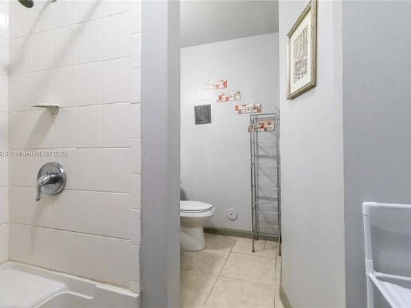 230 NW 106th Ter, Pembroke Pines FL 33026